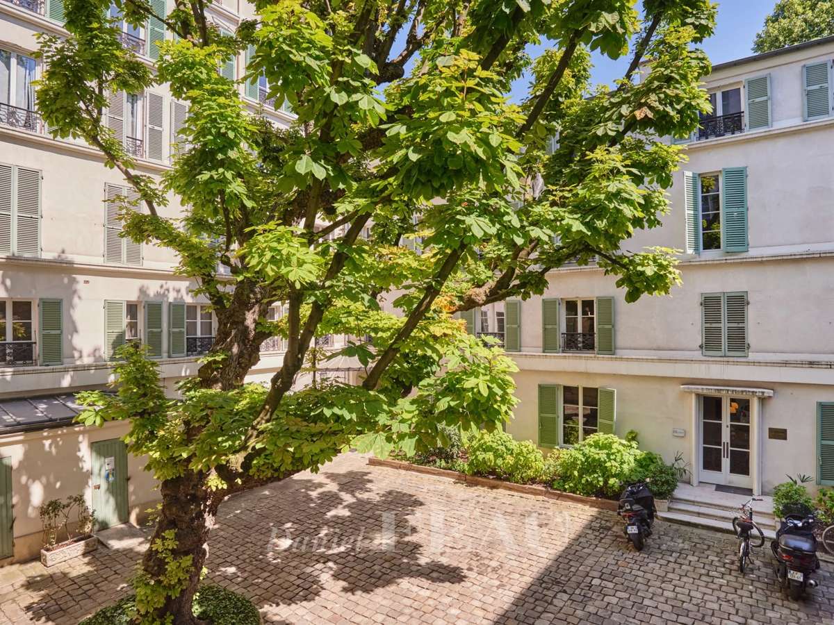 Apartment Paris 8e