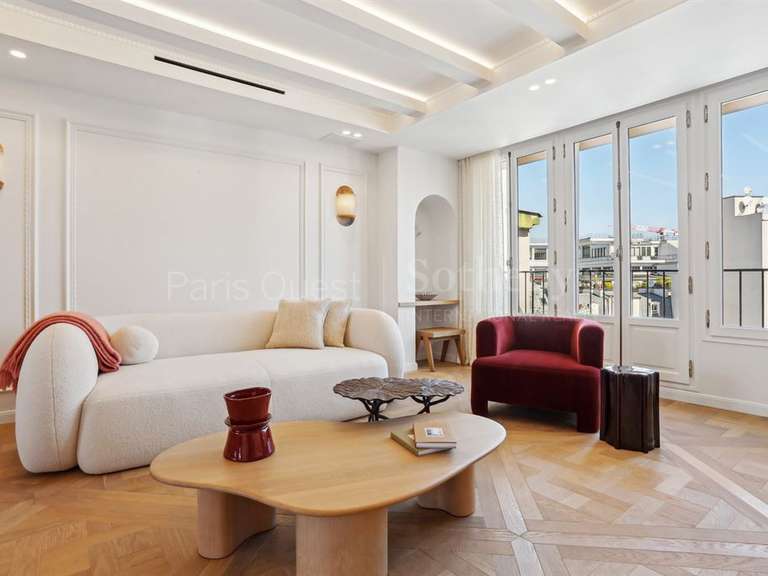 Appartement Paris 8e - 2 chambres - 126m²