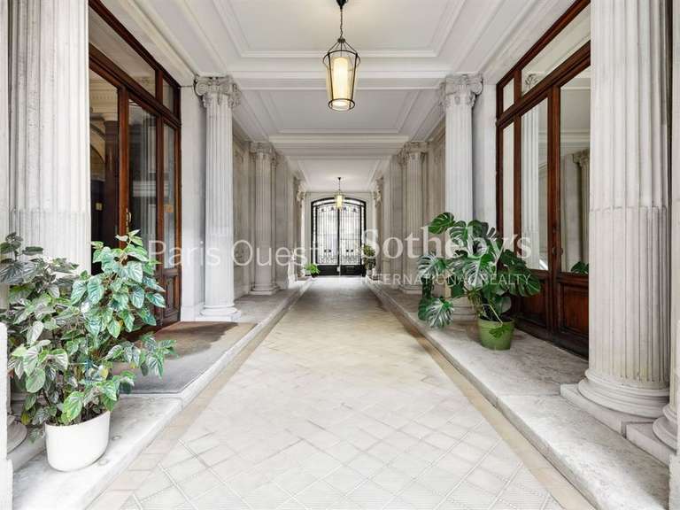 Apartment Paris 8e - 3 bedrooms - 197m²