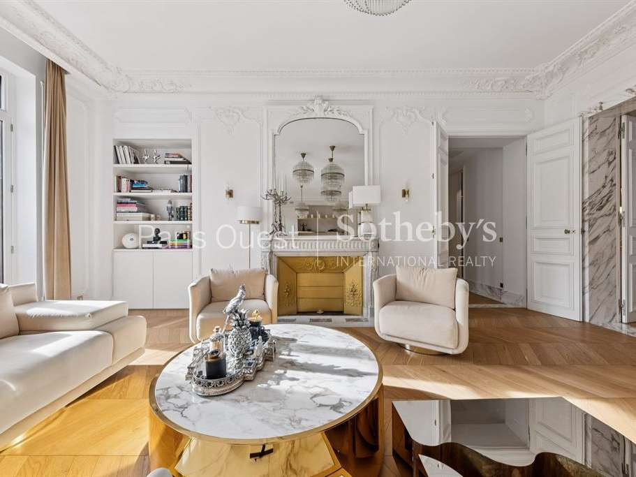 Apartment Paris 8e