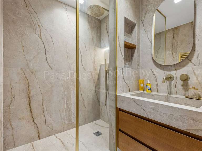 Appartement Paris 8e - 2 chambres - 90m²