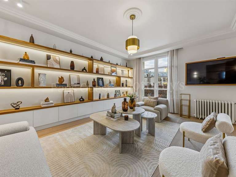 Appartement Paris 8e - 2 chambres - 90m²