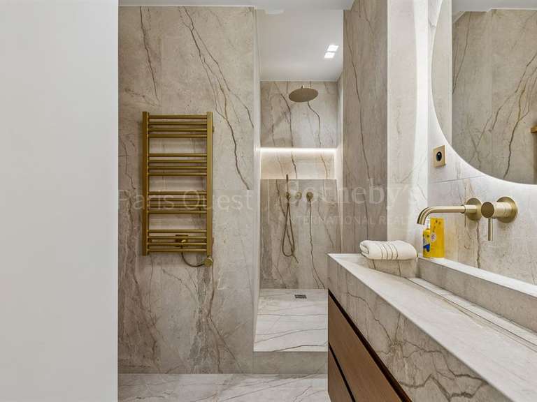 Appartement Paris 8e - 2 chambres - 90m²