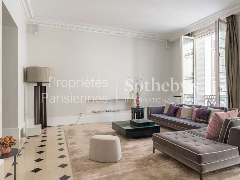 Appartement Paris 8e - 2 chambres - 134m²