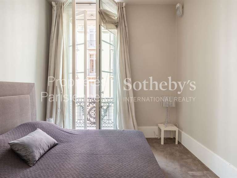 Appartement Paris 8e - 2 chambres - 134m²