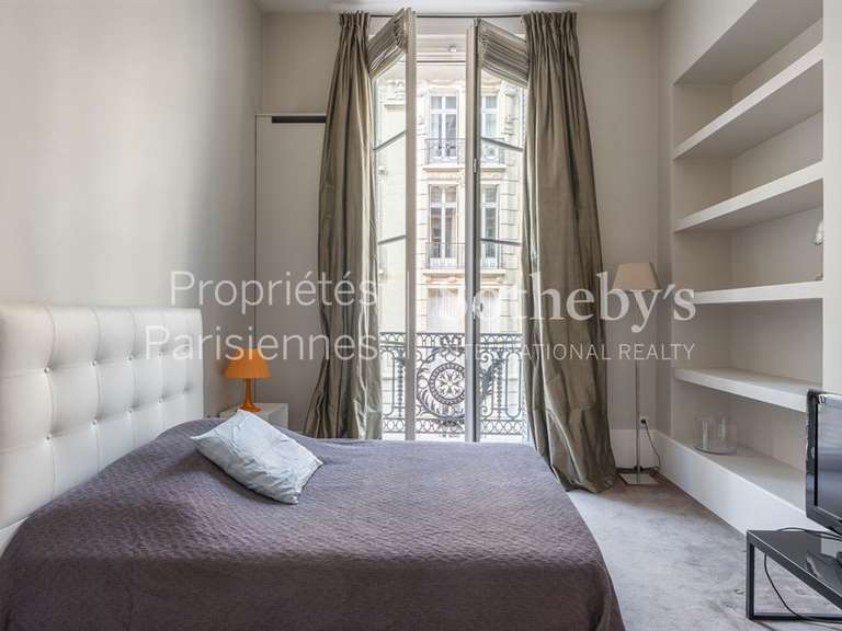 Appartement Paris 8e - 2 chambres - 134m²