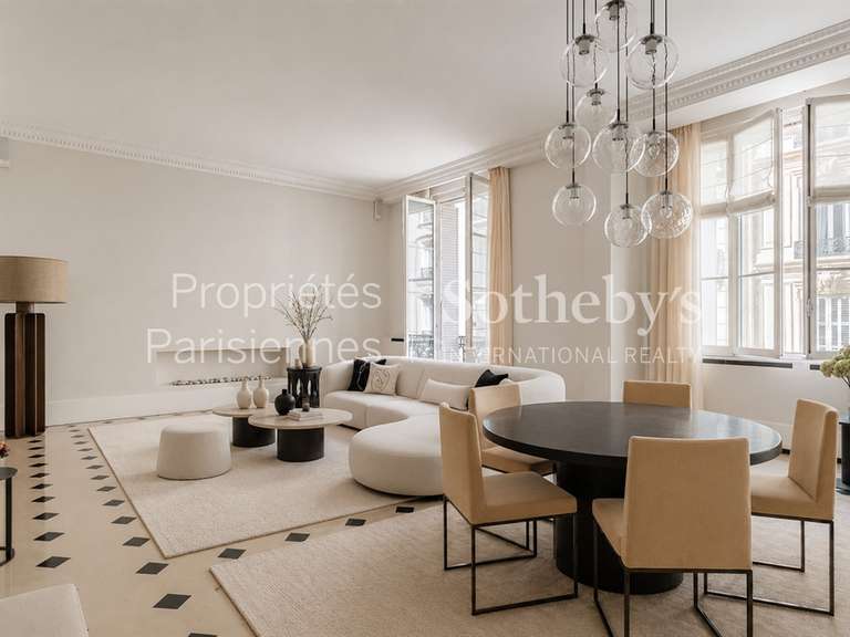 Appartement Paris 8e - 2 chambres - 134m²