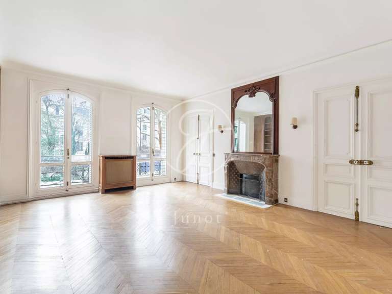Appartement Paris 8e - 5 chambres - 168m²