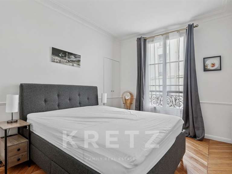 Appartement Paris 8e - 2 chambres - 81m²