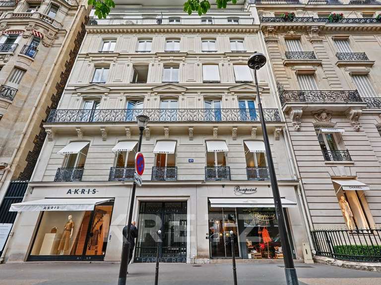 Appartement Paris 8e - 2 chambres - 81m²