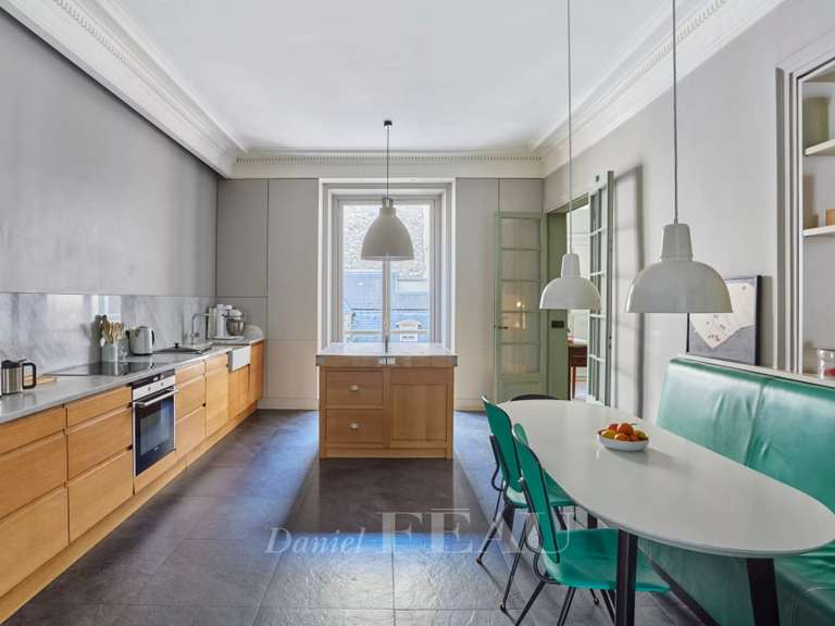 Appartement Paris 8e - 4 chambres - 201m²