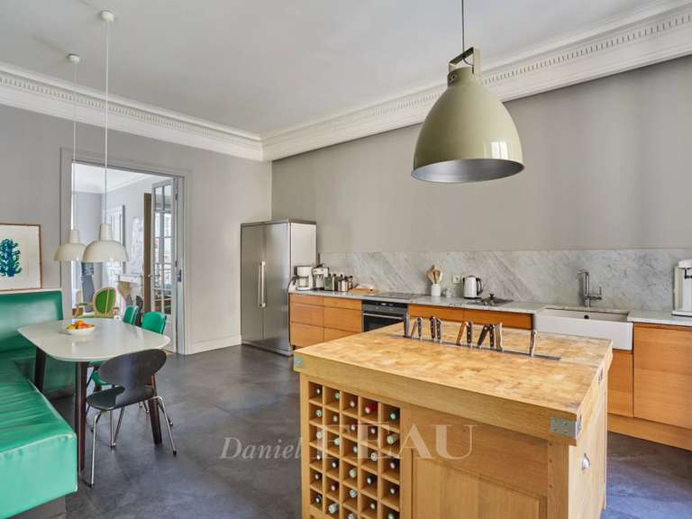 Appartement Paris 8e - 4 chambres - 201m²