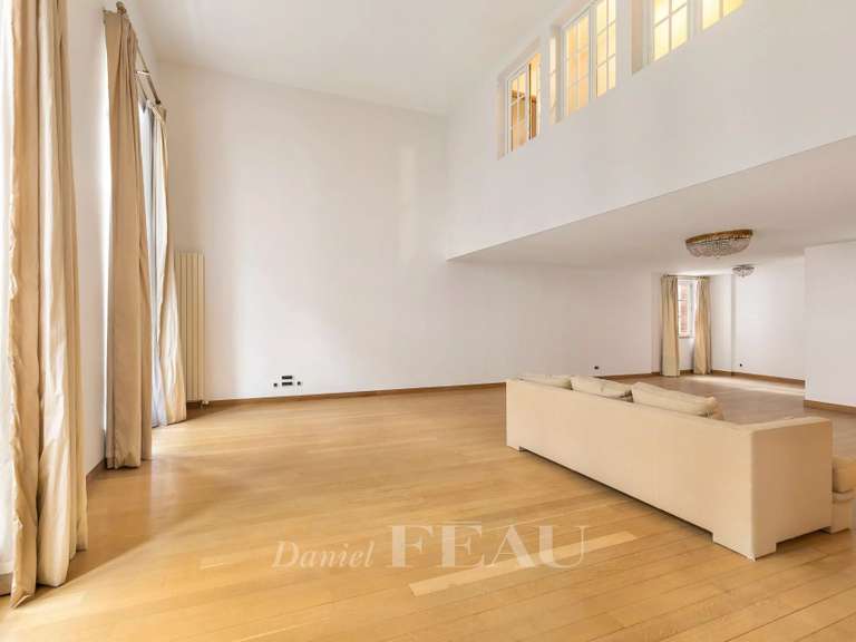 Appartement Paris 8e - 3 chambres - 231m²