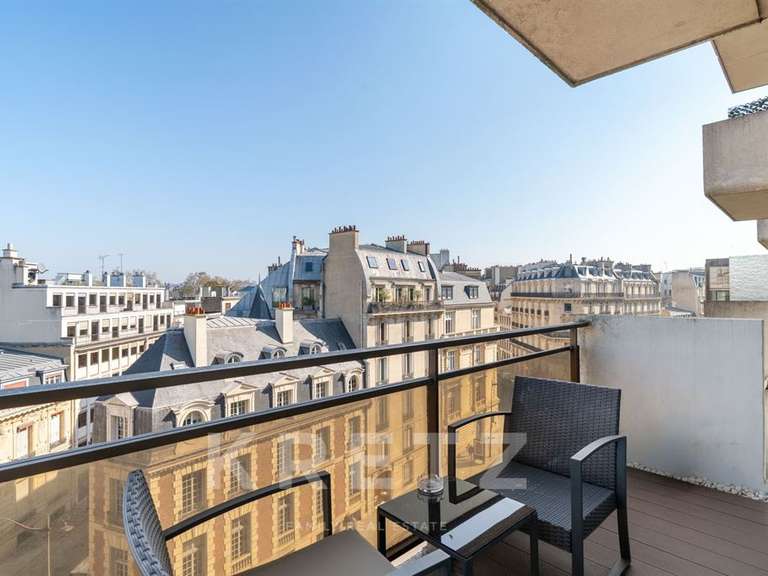 Appartement Paris 8e - 2 chambres - 75m²