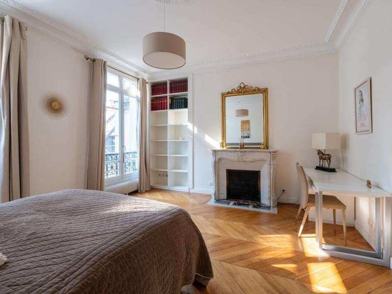 Appartement Paris 8e - 3 chambres