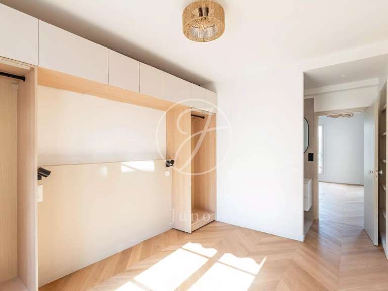 Appartement Paris 8e - 3 chambres - 114m²