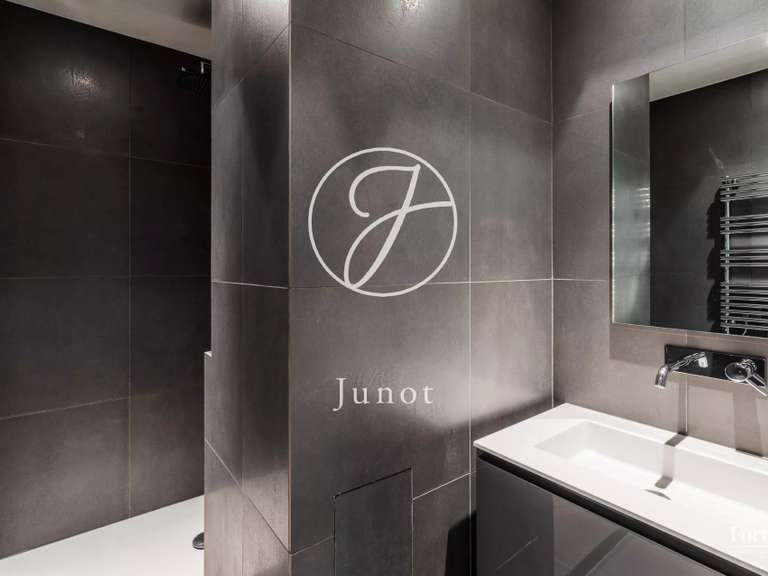 Appartement Paris 8e - 5 chambres - 157m²