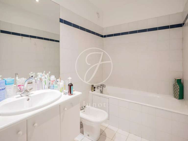 Appartement Paris 8e - 5 chambres - 157m²