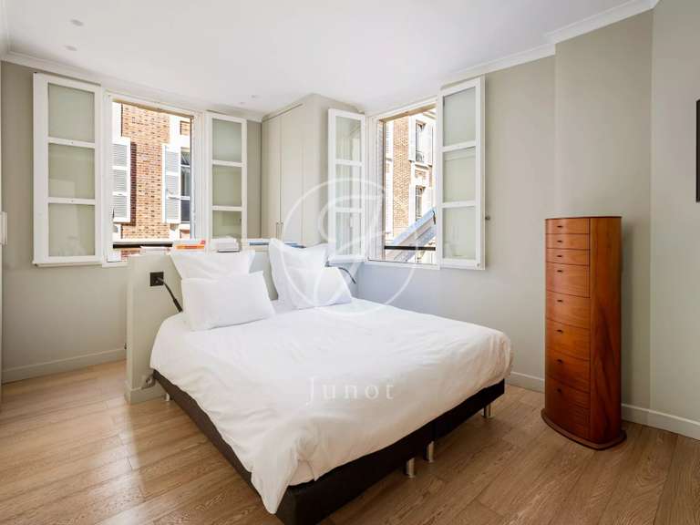 Appartement Paris 8e - 5 chambres - 157m²