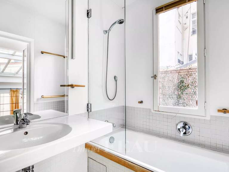 Appartement Paris 8e - 1 chambre - 64m²