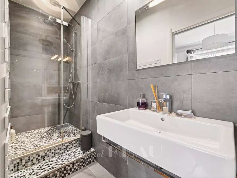 Appartement Paris 8e - 4 chambres - 270m²