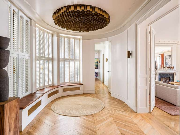 Appartement Paris 8e - 4 chambres - 390m²