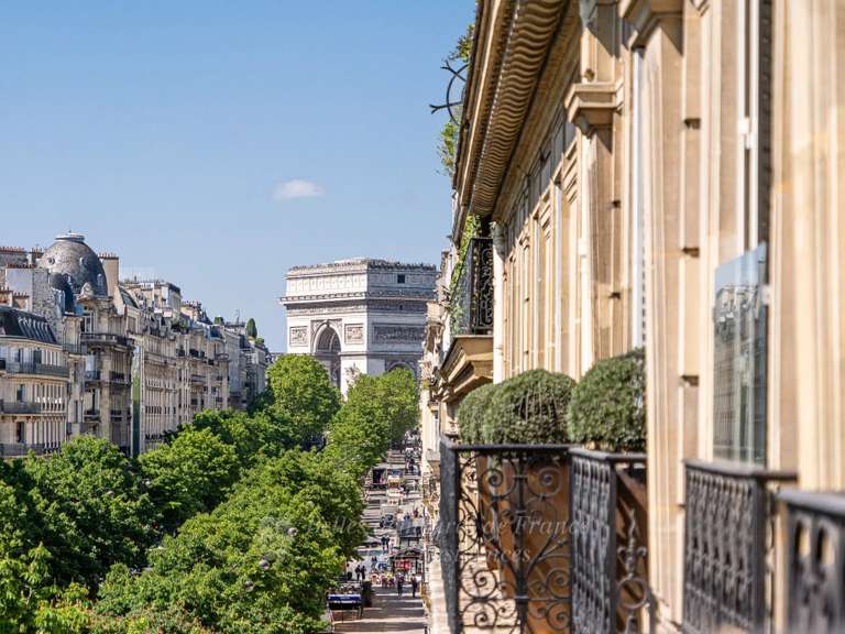 Appartement Paris 8e - 4 chambres - 390m²