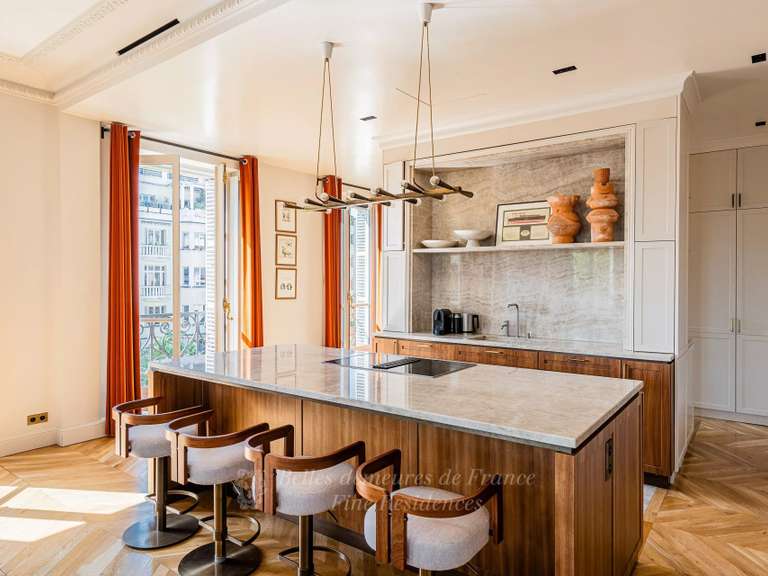 Appartement Paris 8e - 4 chambres - 390m²