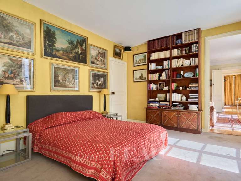 Appartement Paris 8e - 2 chambres - 115m²