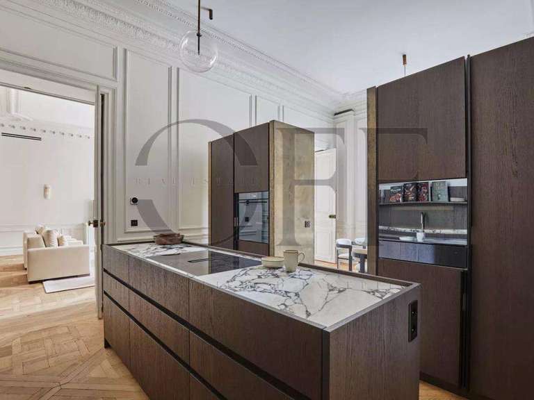 Appartement Paris 8e - 3 chambres