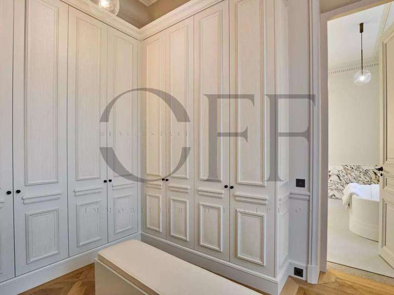 Appartement Paris 8e - 3 chambres