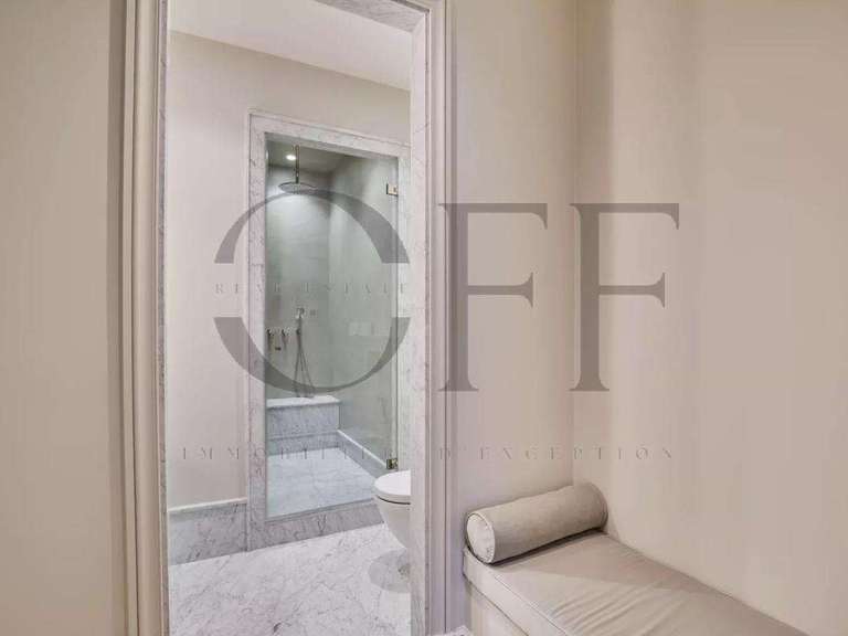 Appartement Paris 8e - 3 chambres