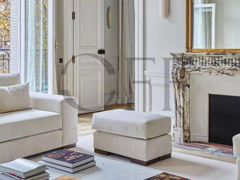 Appartement Paris 8e - 3 chambres