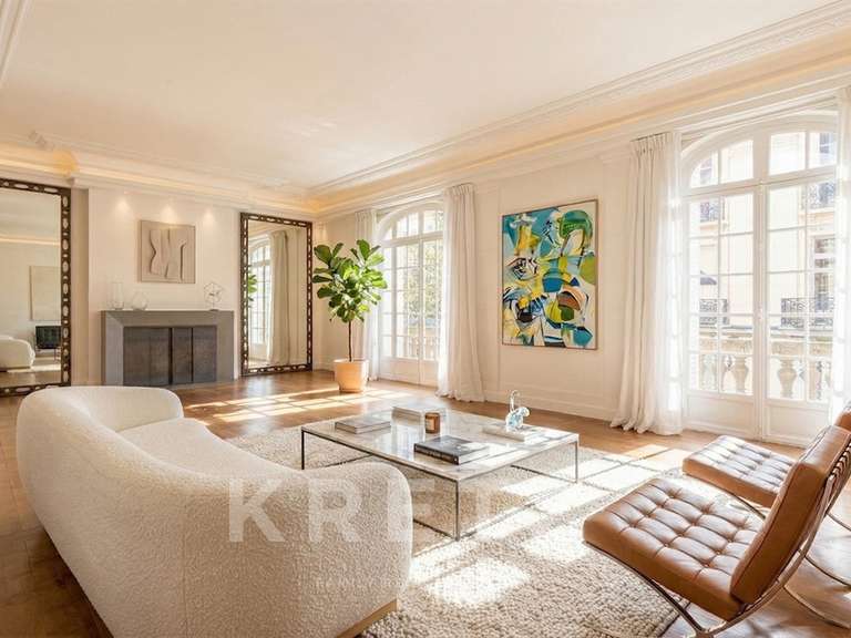 Appartement Paris 8e - 3 chambres - 256m²