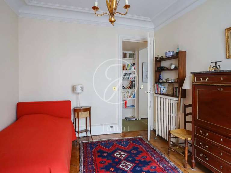 Appartement Paris 8e - 3 chambres - 130m²