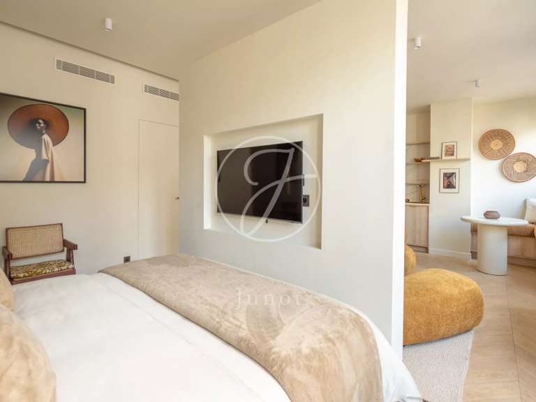 Apartment Paris 8e - 1 bedroom - 45m²