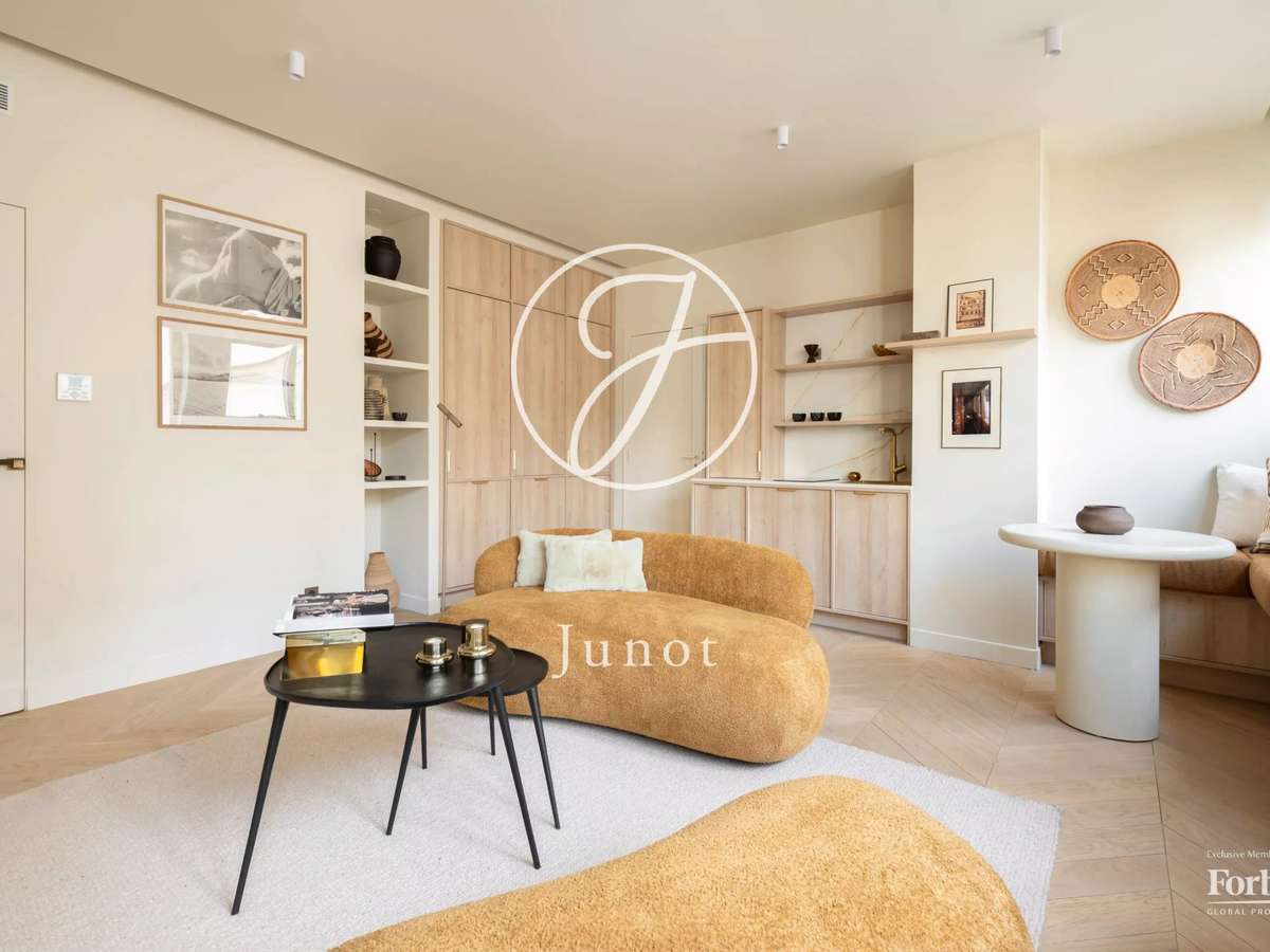 Apartment Paris 8e
