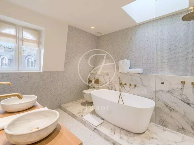 Apartment Paris 8e - 5 bedrooms - 247m²
