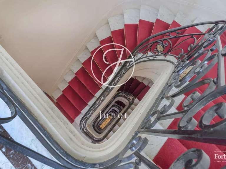 Appartement Paris 8e - 5 chambres - 247m²