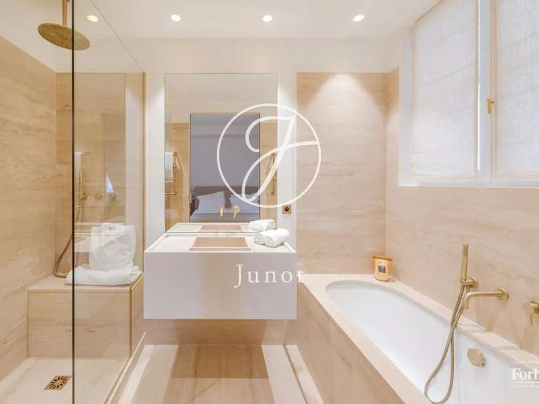 Appartement Paris 8e - 5 chambres - 247m²