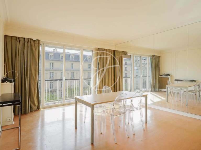 Apartment Paris 8e - 1 bedroom - 63m²