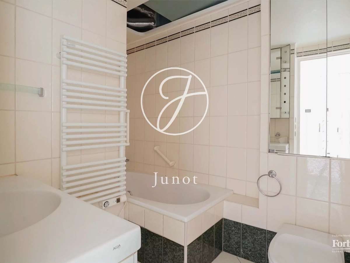 Apartment Paris 8e