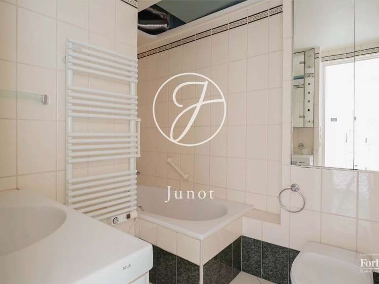 Appartement Paris 8e - 1 chambre - 63m²