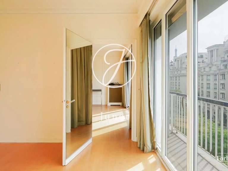 Appartement Paris 8e - 1 chambre - 63m²