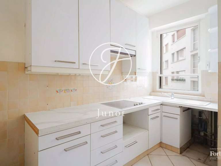 Appartement Paris 8e - 1 chambre - 63m²