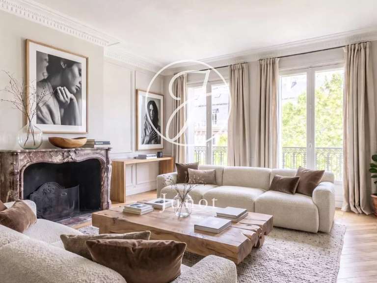 Appartement Paris 8e - 3 chambres - 200m²