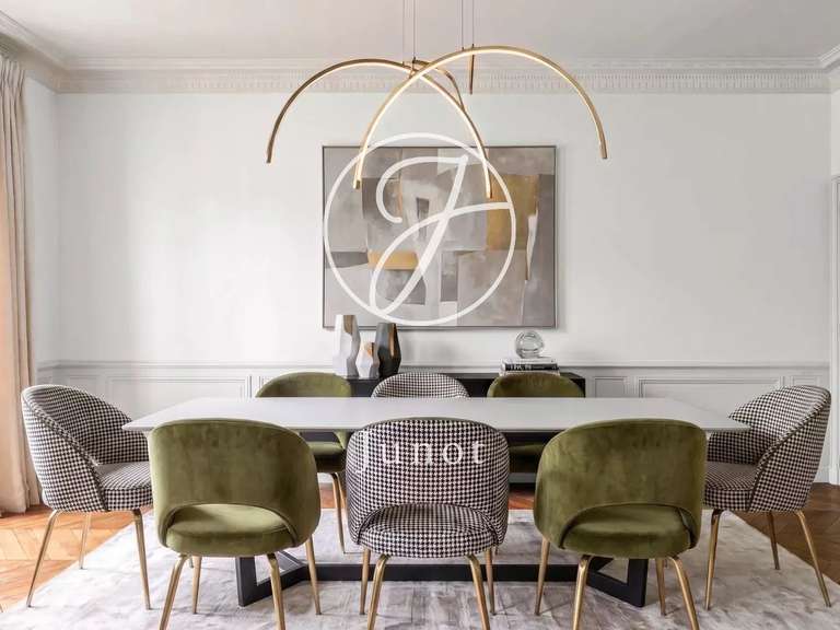 Appartement Paris 8e - 3 chambres - 200m²