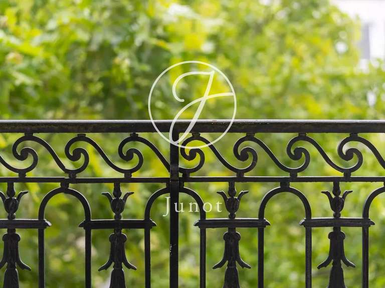 Apartment Paris 8e - 3 bedrooms - 200m²