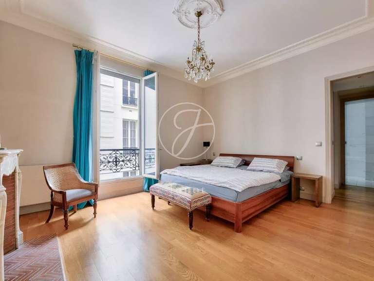 Apartment Paris 8e - 2 bedrooms - 107m²