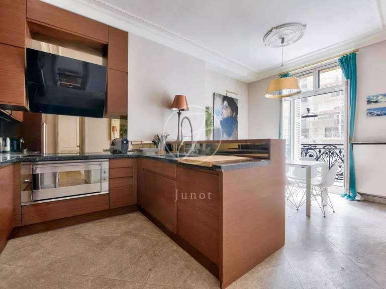 Apartment Paris 8e - 2 bedrooms - 107m²